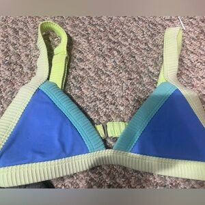 OneOne swim bikini top